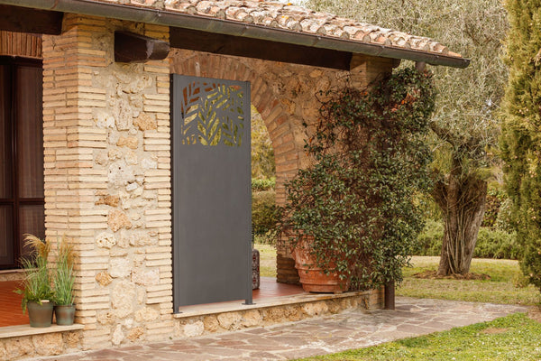 Sichtschutz Liro montiert | Pulverbeschichtet Anthrazit