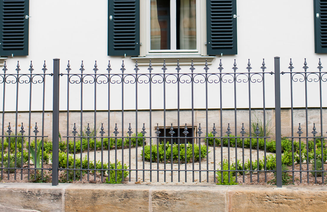 Recinzione metallica di alta qualità rispetto alla recinzione a doppia rete metallica: quale soluzione conviene davvero?