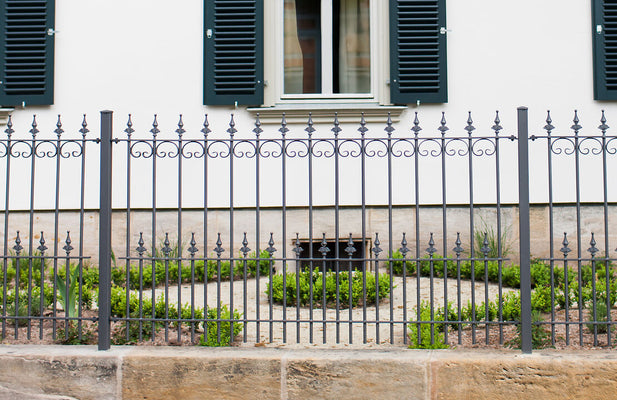 Recinzione metallica di alta qualità rispetto alla recinzione a doppia rete metallica: quale soluzione conviene davvero?