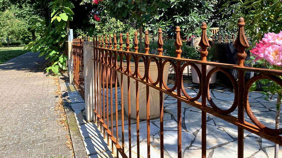 Patina – il rivestimento protettivo naturale per recinzioni e ringhiere
