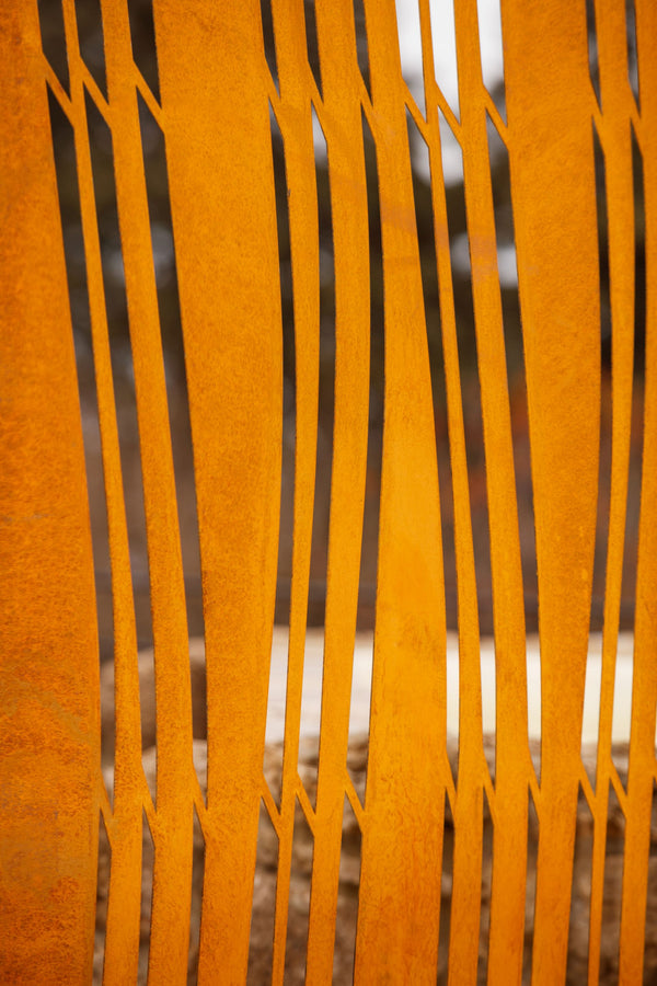 Sichtschutz Arno Detail Wellenmuster | Cortenstahl