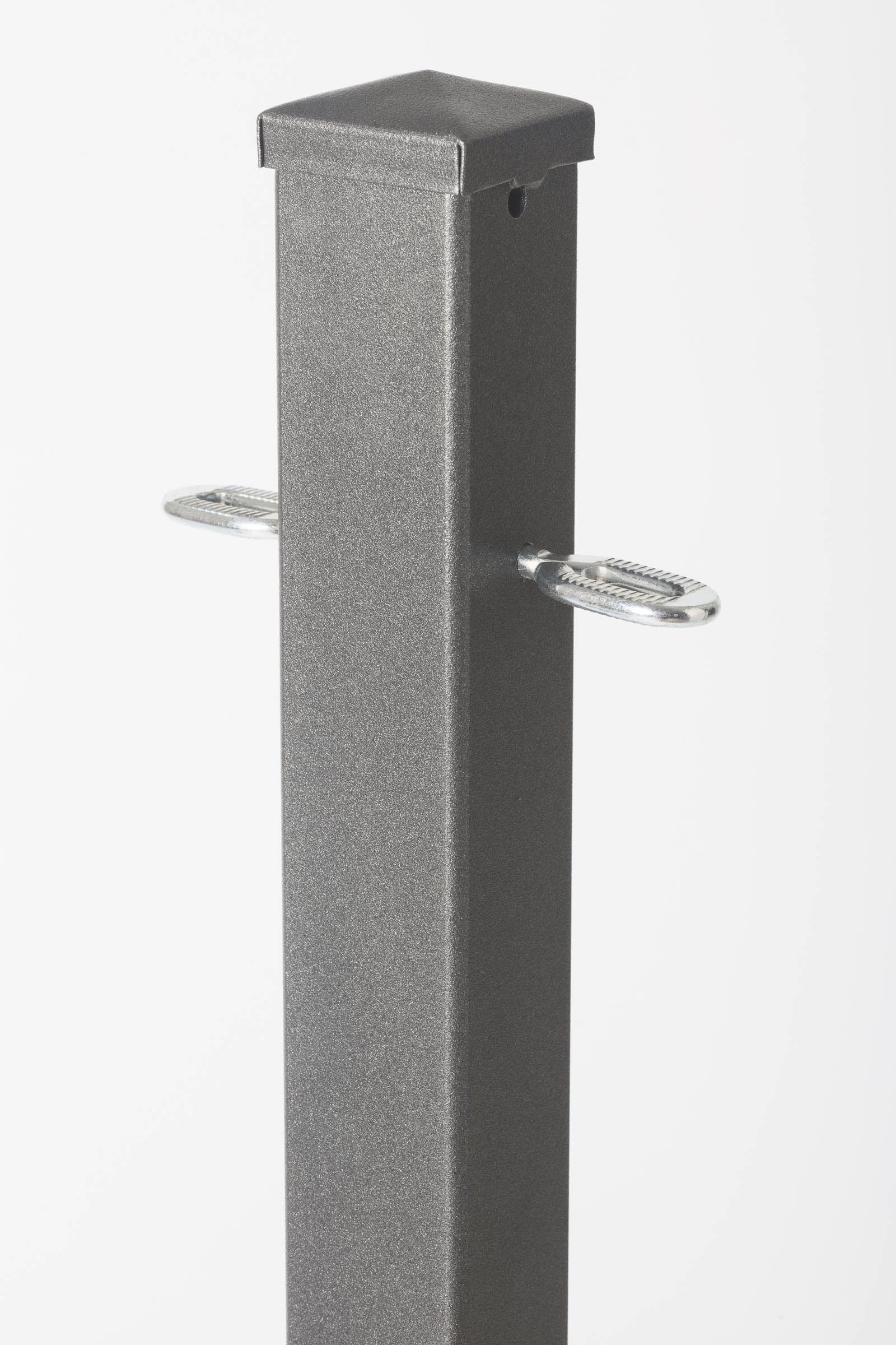 Pfosten Detail | Pulverbeschichtet Anthrazit